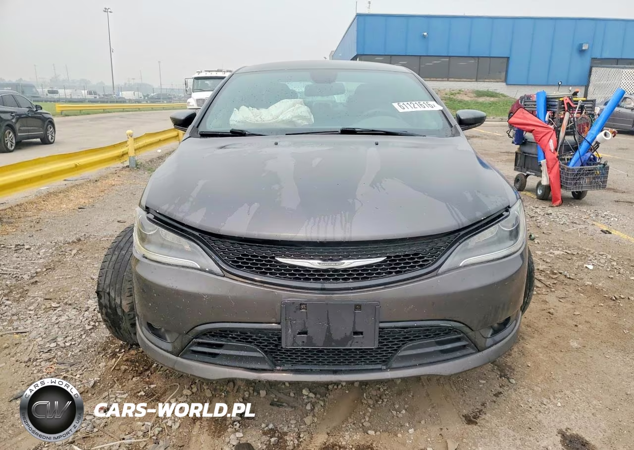 2015 Chrysler 200 S VIN:1C3CCCBB3FN718002 - 5