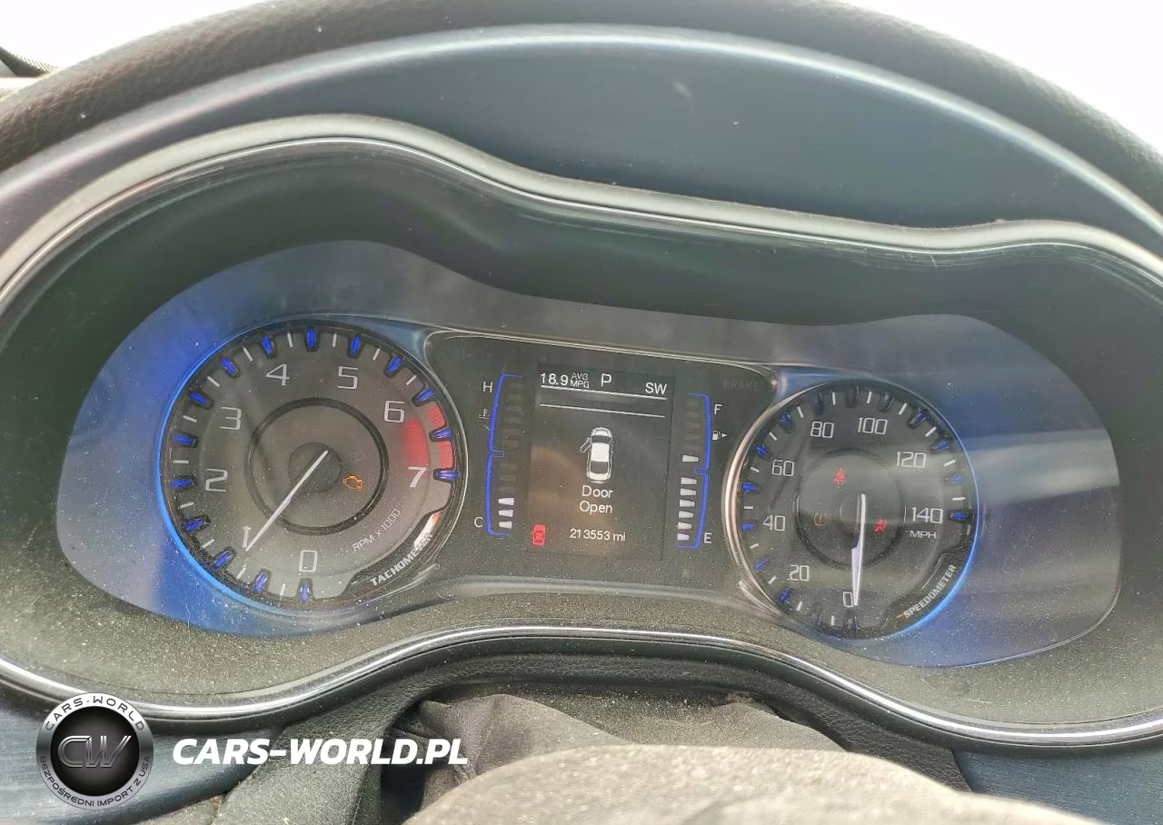2015 Chrysler 200 S VIN:1C3CCCBB3FN718002 - 9