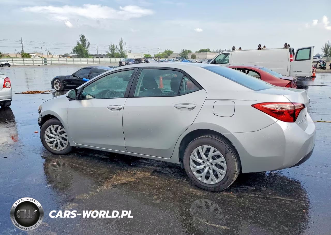 2019 Toyota Corolla Le VIN:5YFBURHE8KP945952 - 2