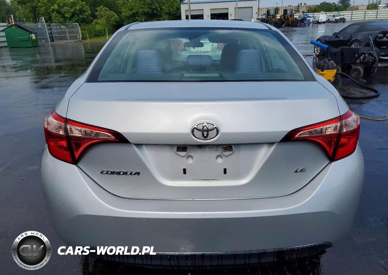 2019 Toyota Corolla Le VIN:5YFBURHE8KP945952 - 6