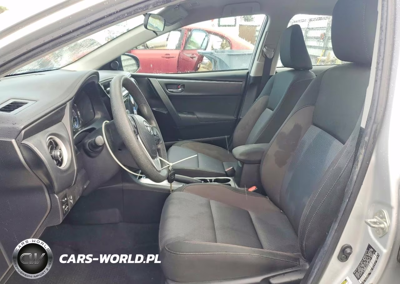2019 Toyota Corolla Le VIN:5YFBURHE8KP945952 - 7