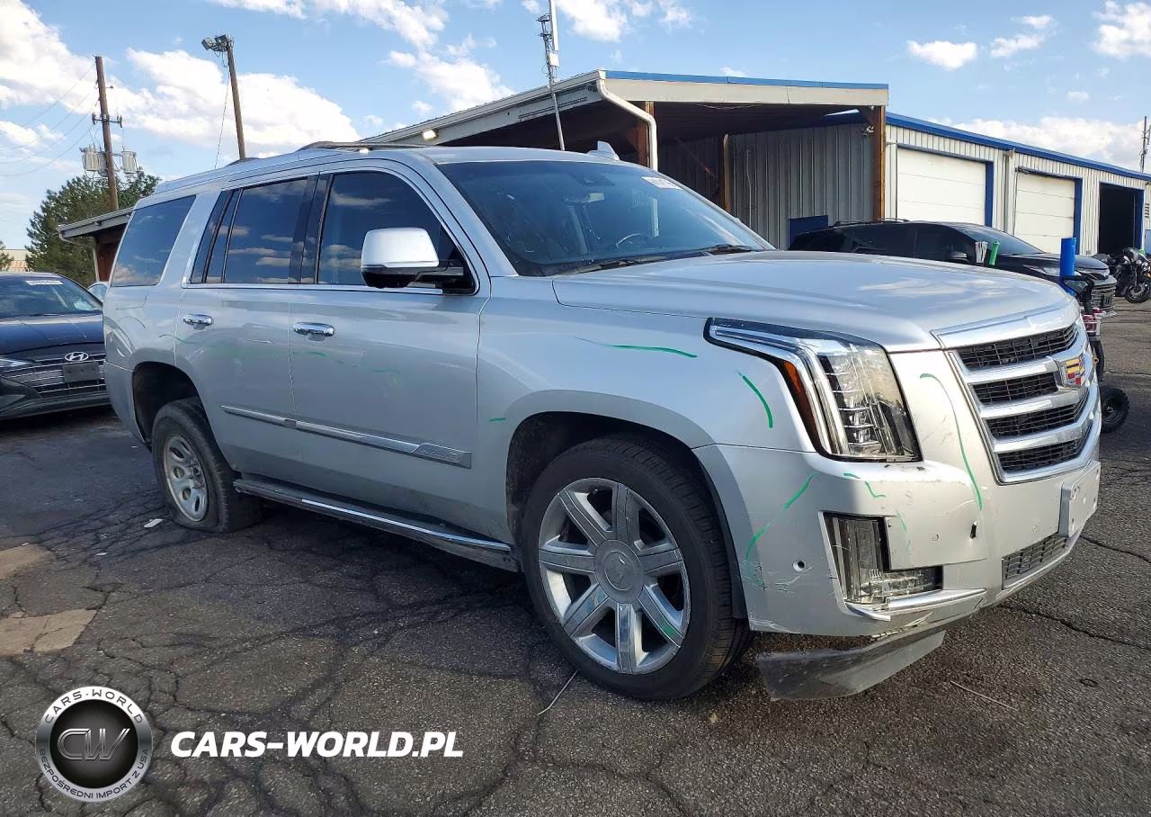 2018 Cadillac Escalade Luxury VIN:1GYS4BKJ3JR114953 - 4