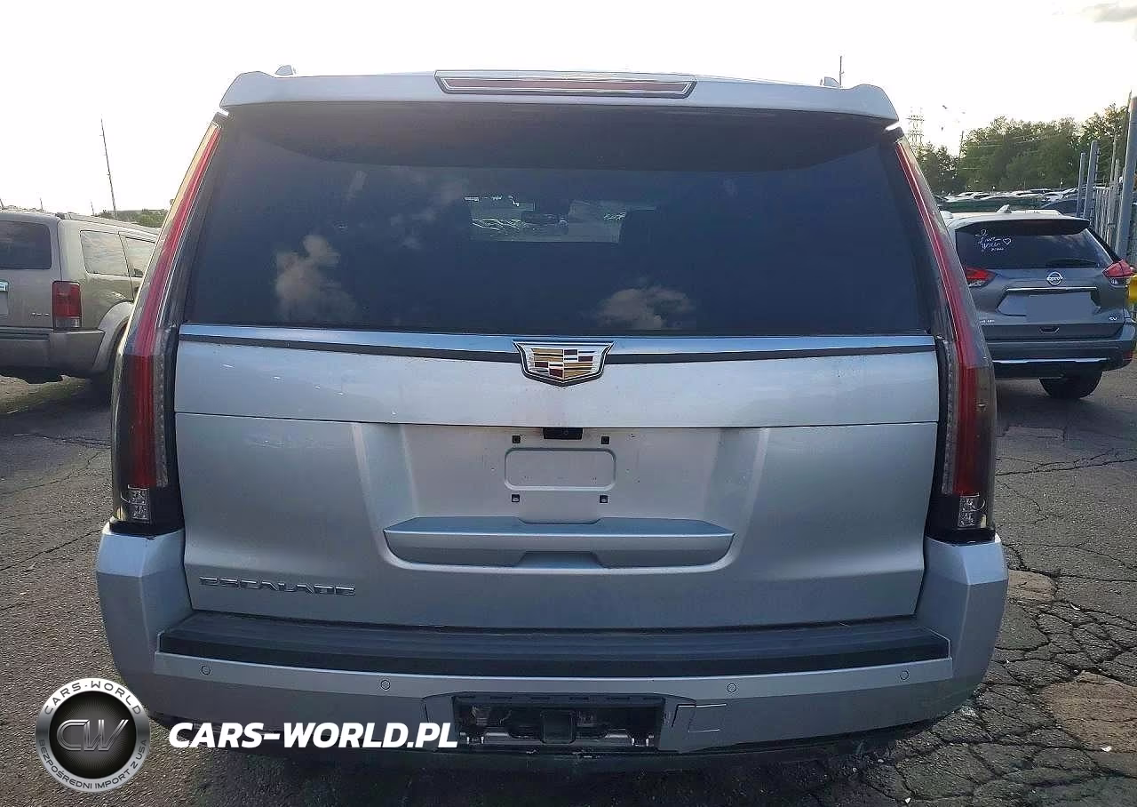 2018 Cadillac Escalade Luxury VIN:1GYS4BKJ3JR114953 - 6