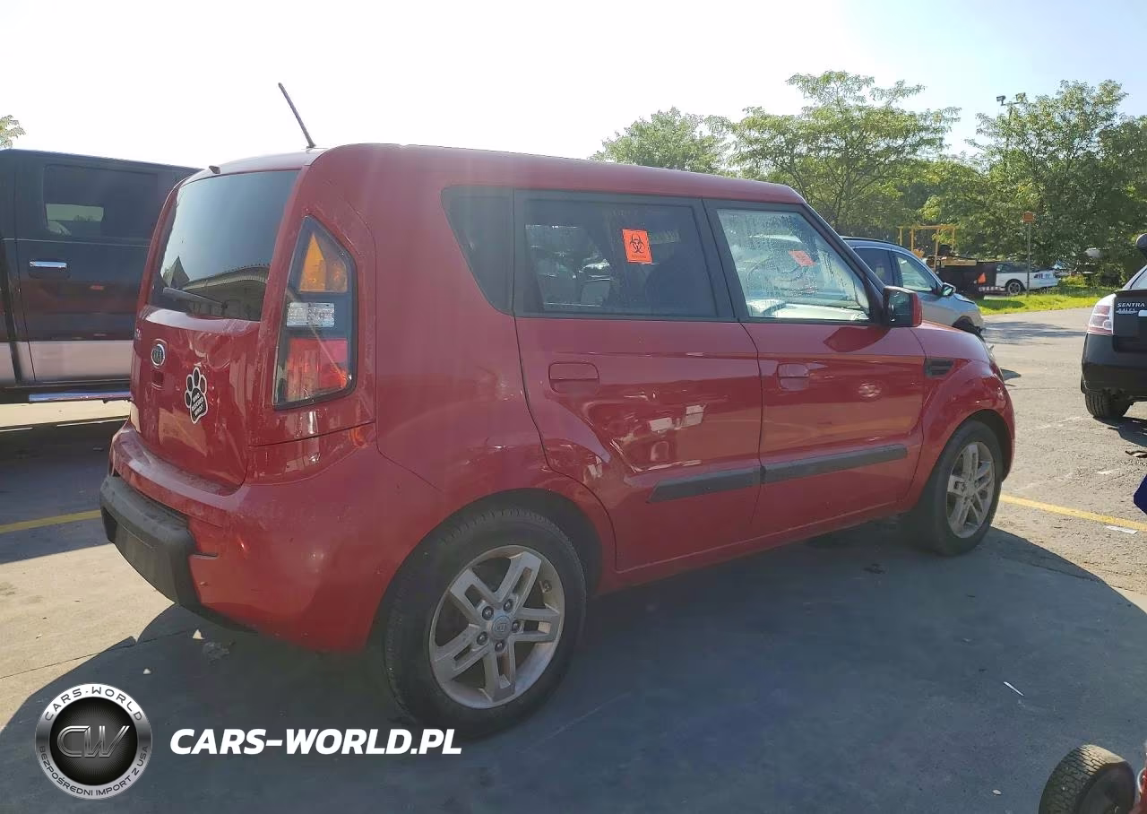 2010 Kia Soul + VIN:KNDJT2A24A7067880 - 3