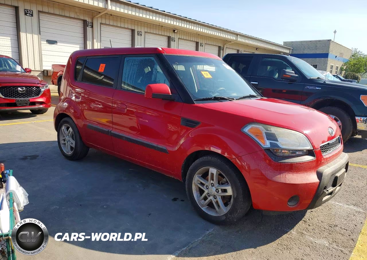 2010 Kia Soul + VIN:KNDJT2A24A7067880 - 4