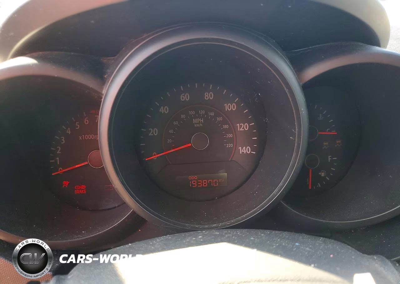 2010 Kia Soul + VIN:KNDJT2A24A7067880 - 9