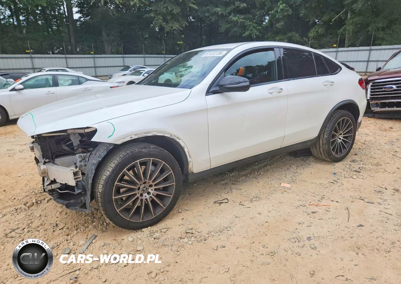 2017 Mercedes-Benz Glc Coupe 300 4Matic – zdjęcie 1 z 13