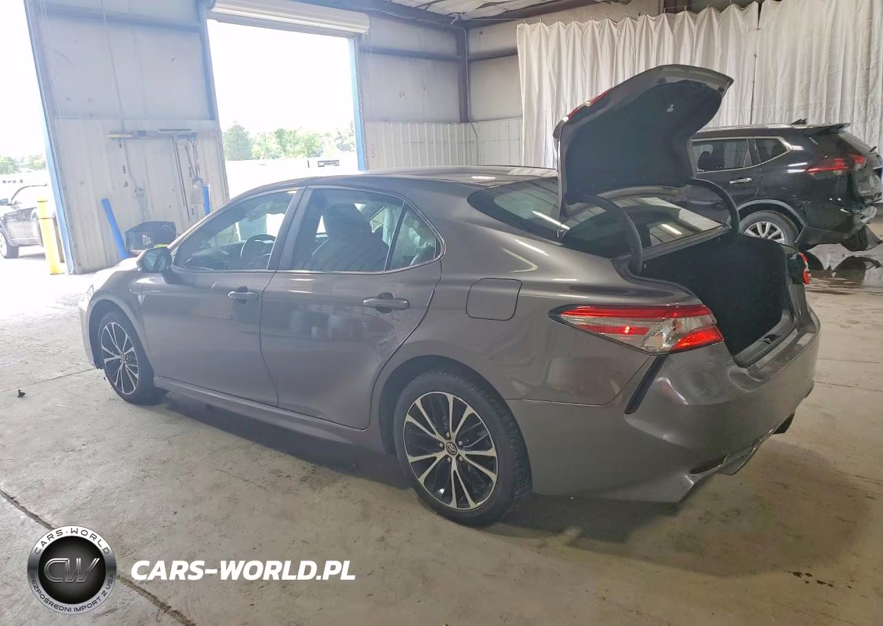 2018 Toyota Camry Se VIN:4T1B11HK3JU619666 - 2