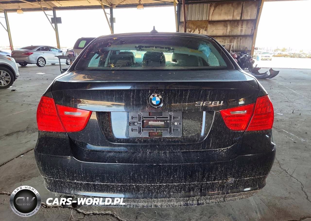 2009 BMW 328 Xi VIN:WBAPK73569A452130 - 6