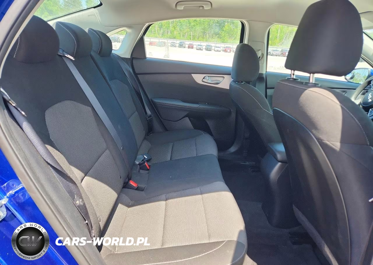 2023 Kia Forte Lxs VIN:3KPF24AD8PE585487 - 10
