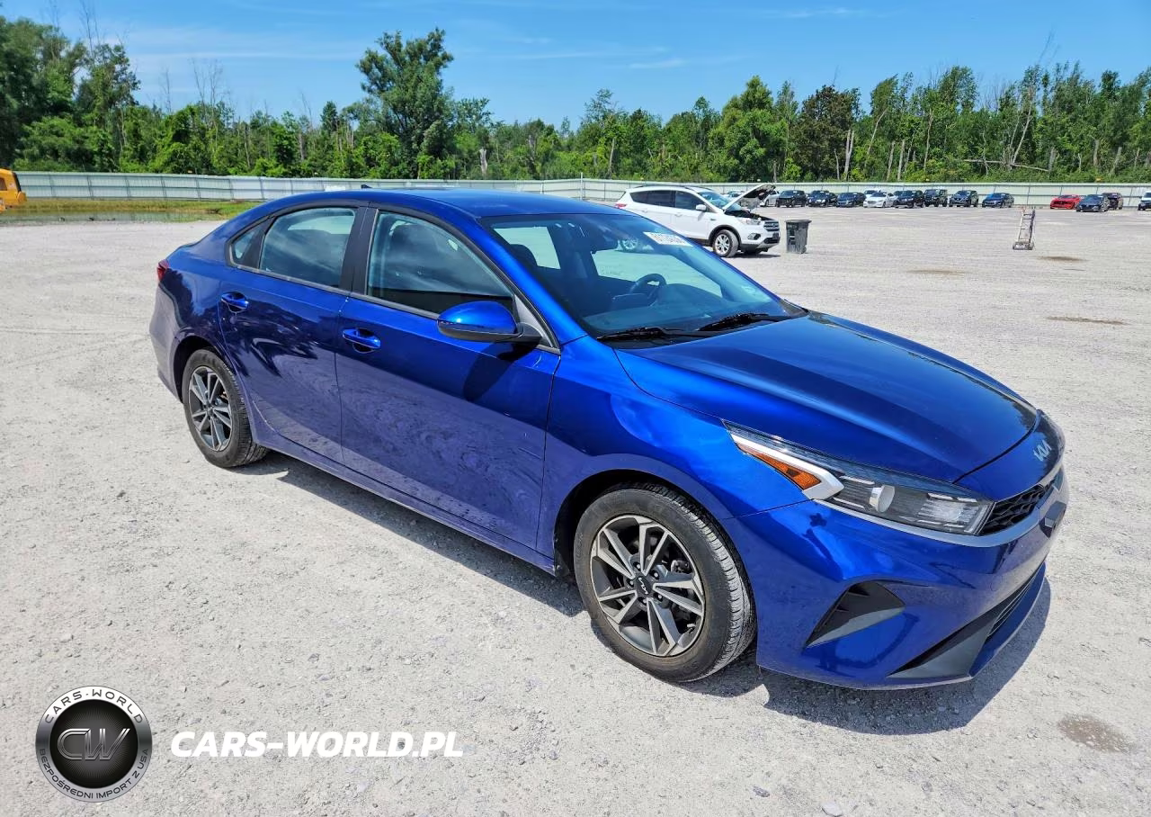 2023 Kia Forte Lxs VIN:3KPF24AD8PE585487 - 4