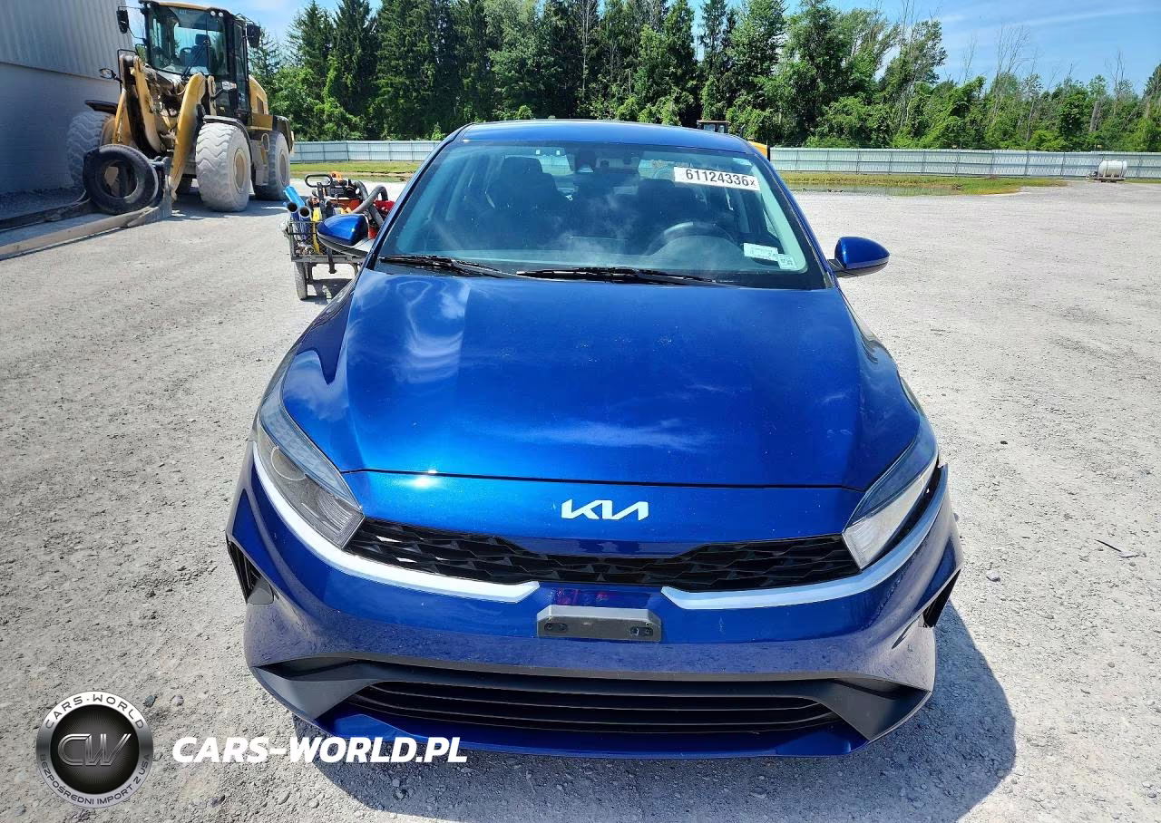 2023 Kia Forte Lxs VIN:3KPF24AD8PE585487 - 5