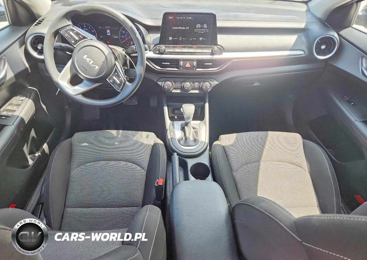 2023 Kia Forte Lxs VIN:3KPF24AD8PE585487 - 8