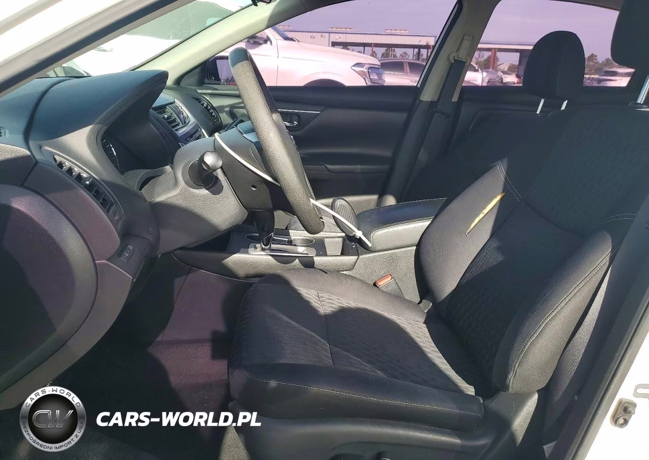 2018 Nissan Altima 2.5 S VIN:1N4AL3AP5JC124912 - 7