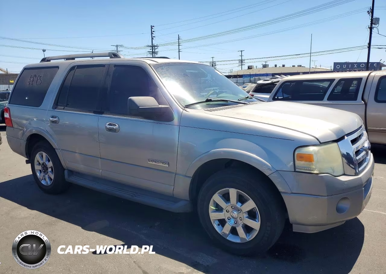 2008 Ford Expedition Xlt VIN:1FMFU155X8LA63413 - 4