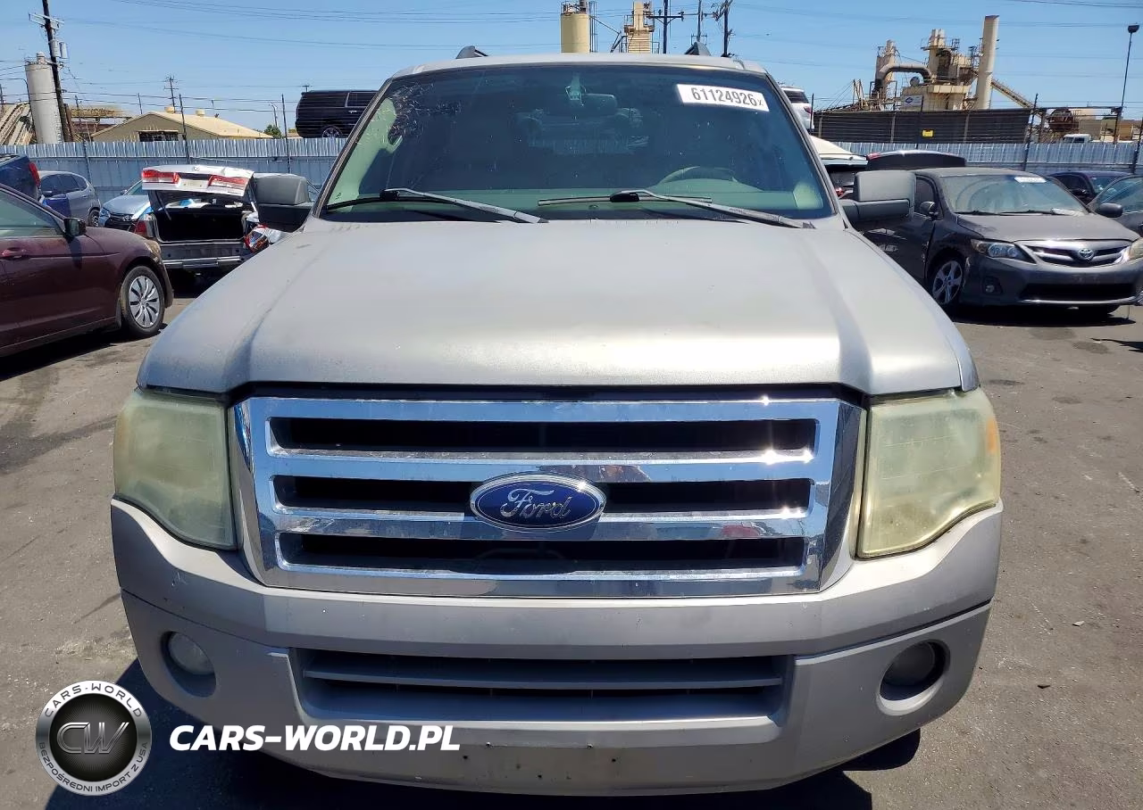 2008 Ford Expedition Xlt VIN:1FMFU155X8LA63413 - 5