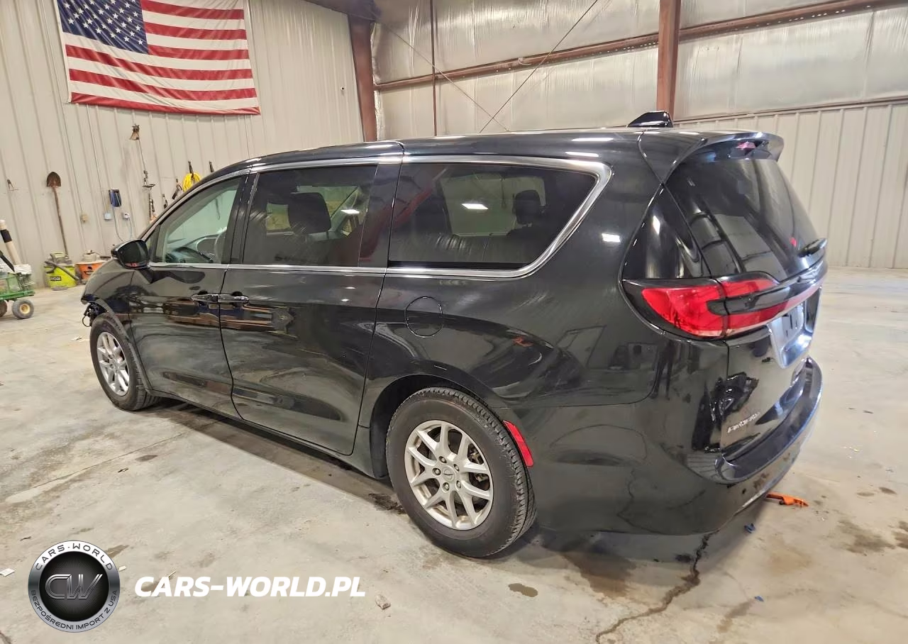 2023 Chrysler Pacifica Touring L VIN:2C4RC1BG5PR627310 - 2