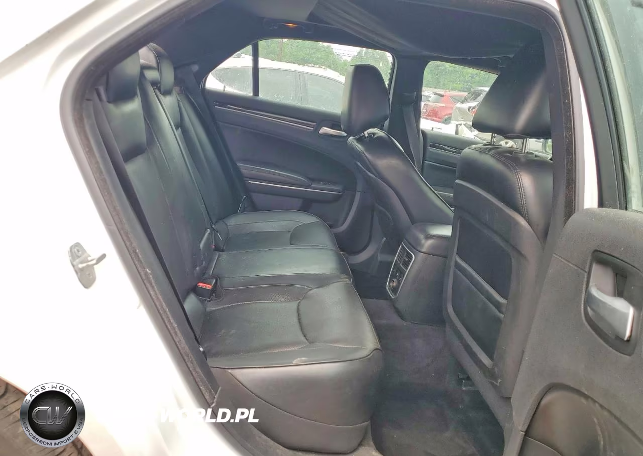 2014 Chrysler 300C VIN:2C3CCAEG9EH321140 - 10
