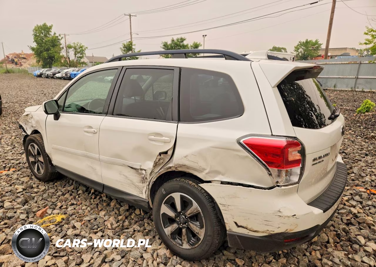 2018 Subaru Forester 2.5I Premium VIN:JF2SJAEC8JH516013 - 2