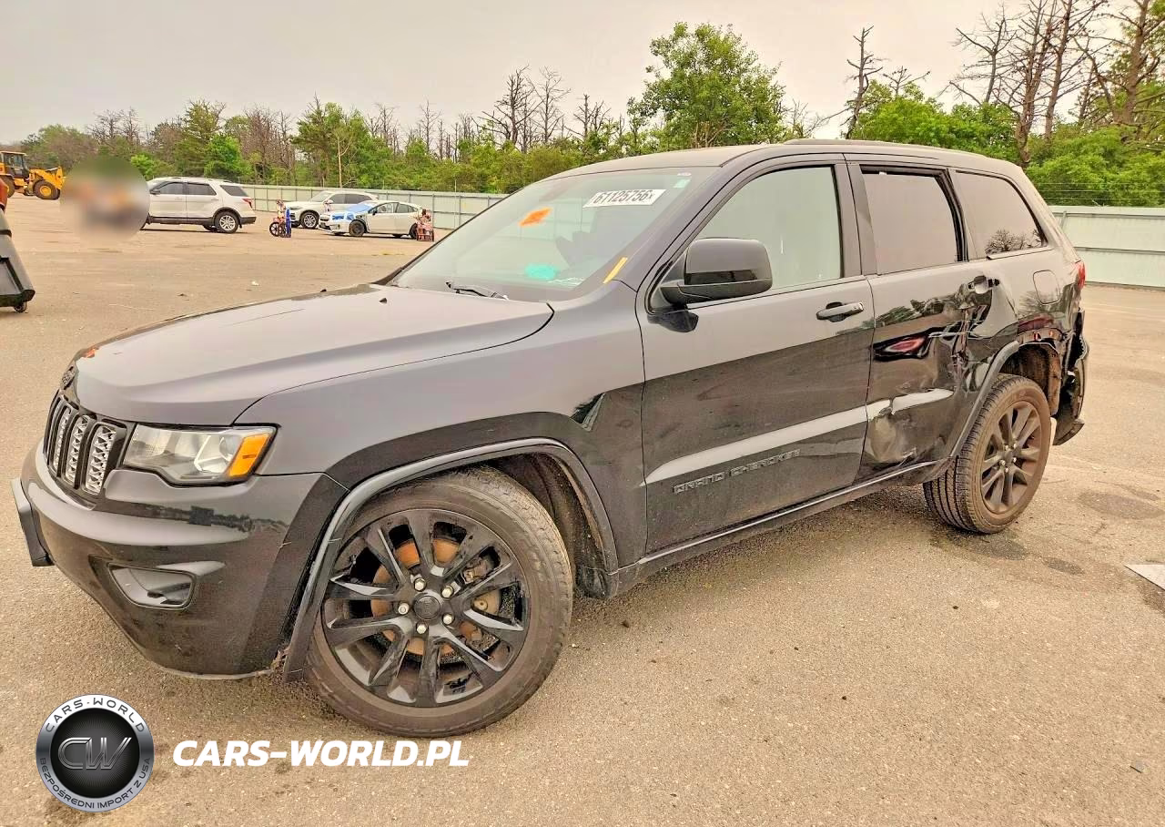 2018 Jeep Grand Cherokee Laredo VIN:1C4RJFAG2JC445679 - 1