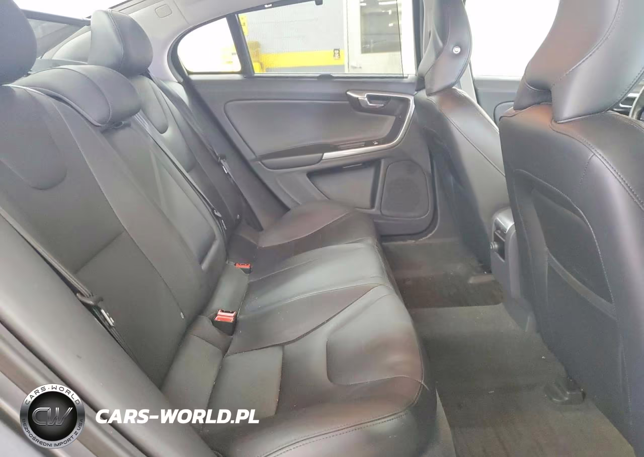 2018 Volvo S60 Premier VIN:LYV402HK3JB163782 - 10