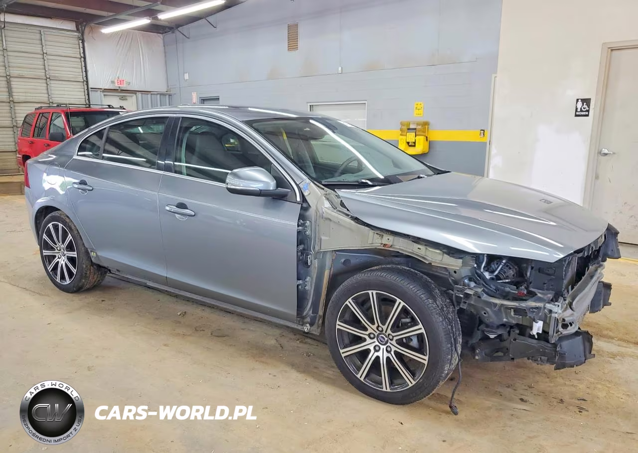 2018 Volvo S60 Premier VIN:LYV402HK3JB163782 - 4