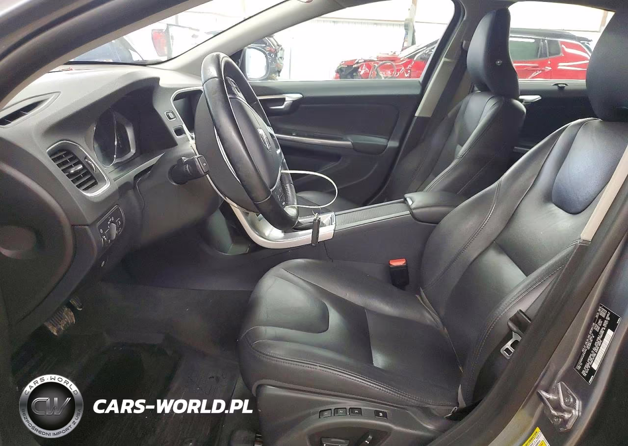 2018 Volvo S60 Premier VIN:LYV402HK3JB163782 - 7