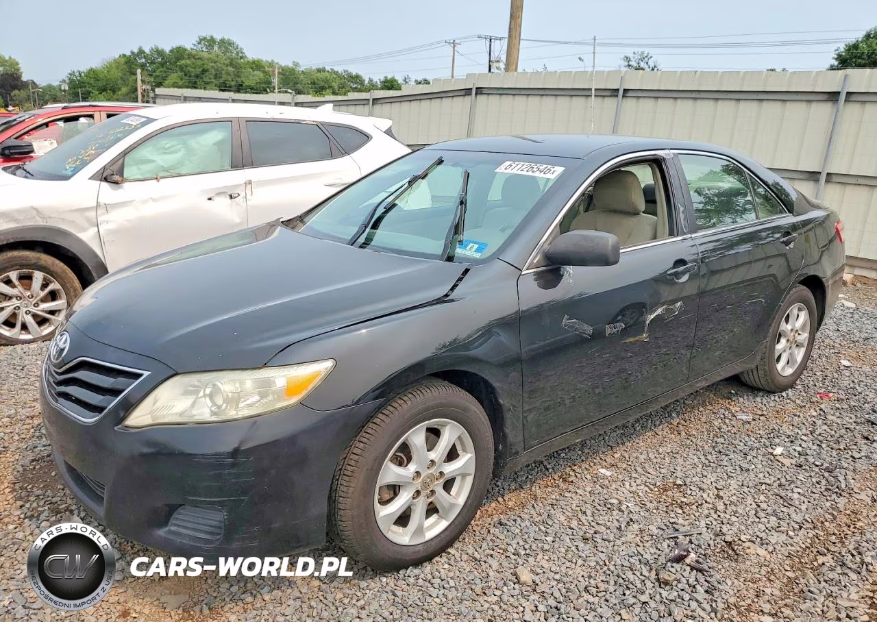 2011 Toyota Camry Le V6 – zdjęcie 1 z 12