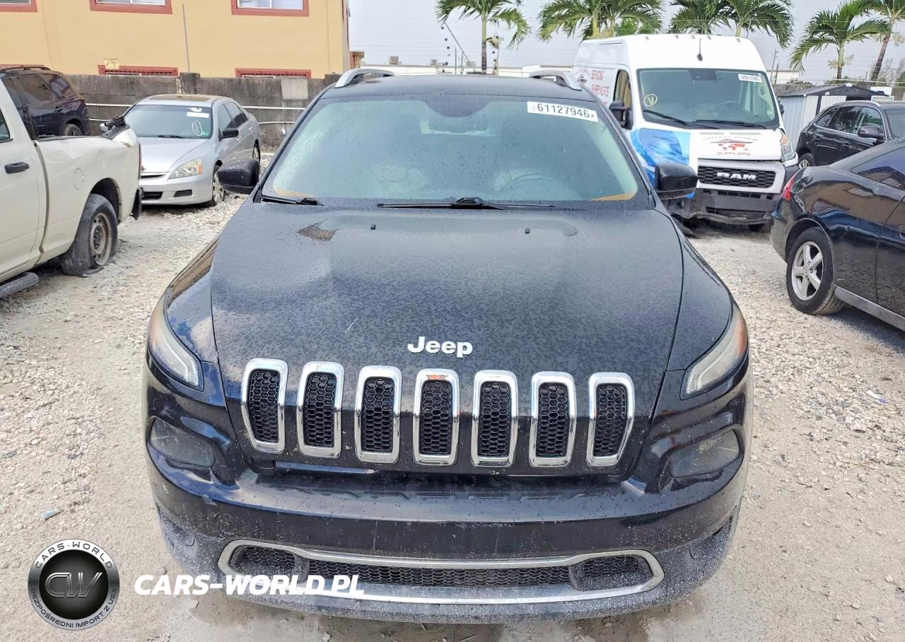 2015 Jeep Cherokee Latitude VIN:1C4PJLCB8FW617646 - 5