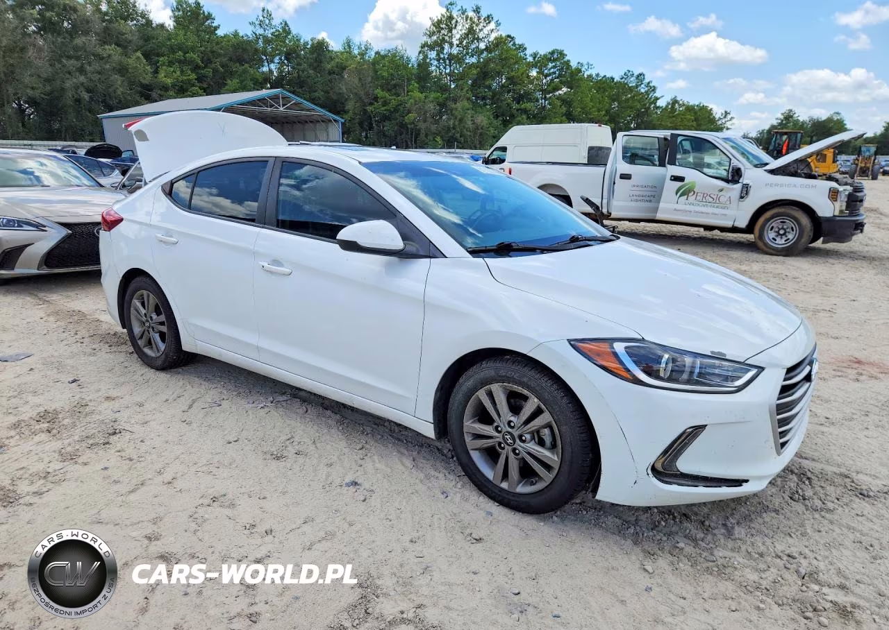 2018 Hyundai Elantra Value Edition VIN:5NPD84LF0JH367969 - 4