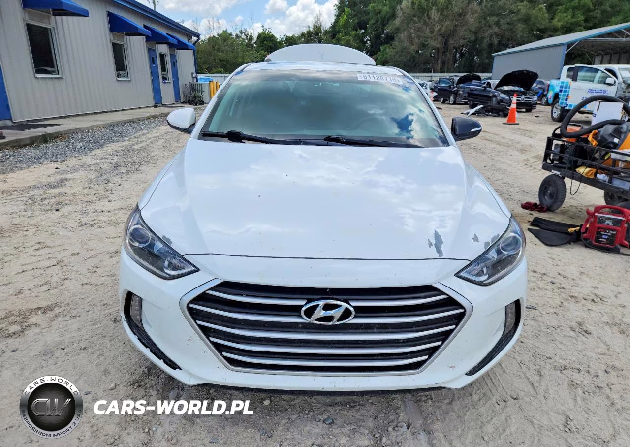 2018 Hyundai Elantra Value Edition VIN:5NPD84LF0JH367969 - 5