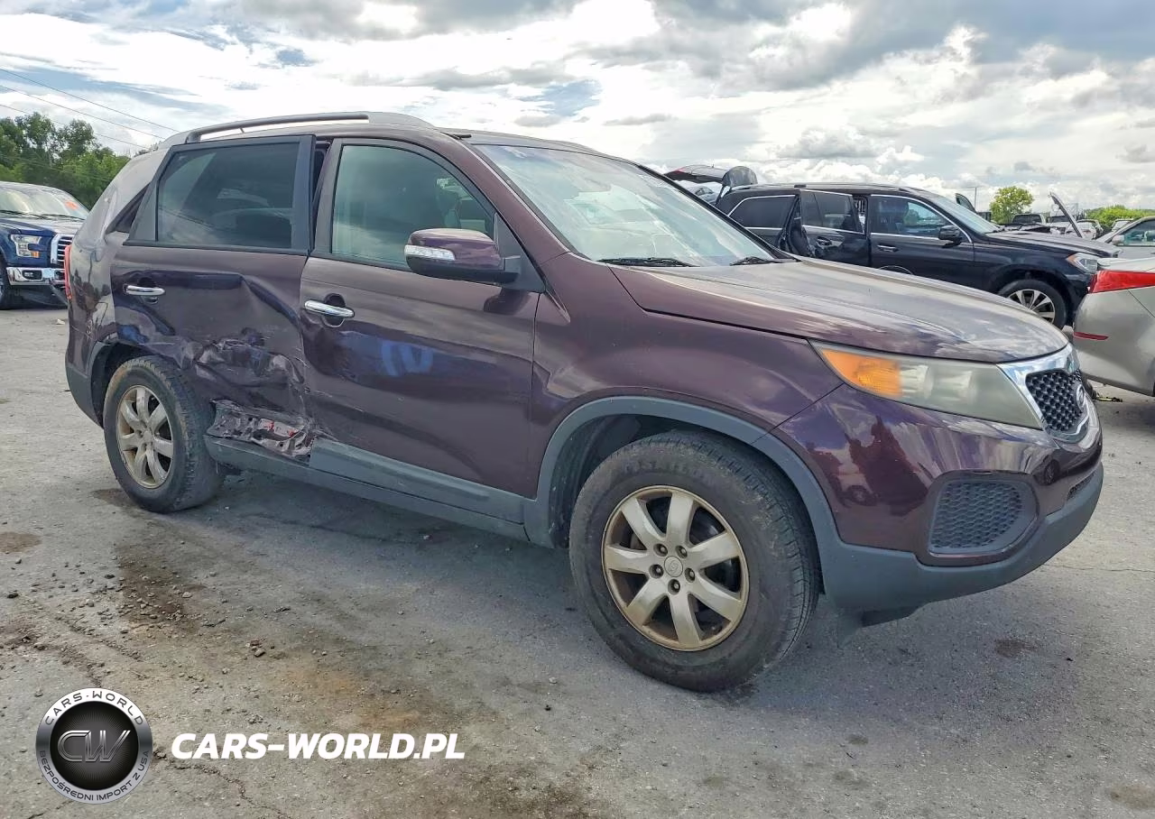 2012 Kia Sorento Lx VIN:5XYKT4A22CG201324 - 4