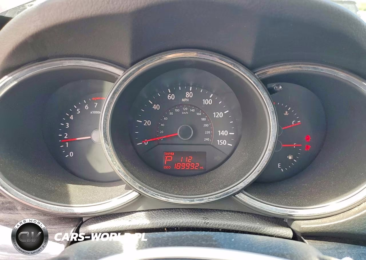 2012 Kia Sorento Lx VIN:5XYKT4A22CG201324 - 9