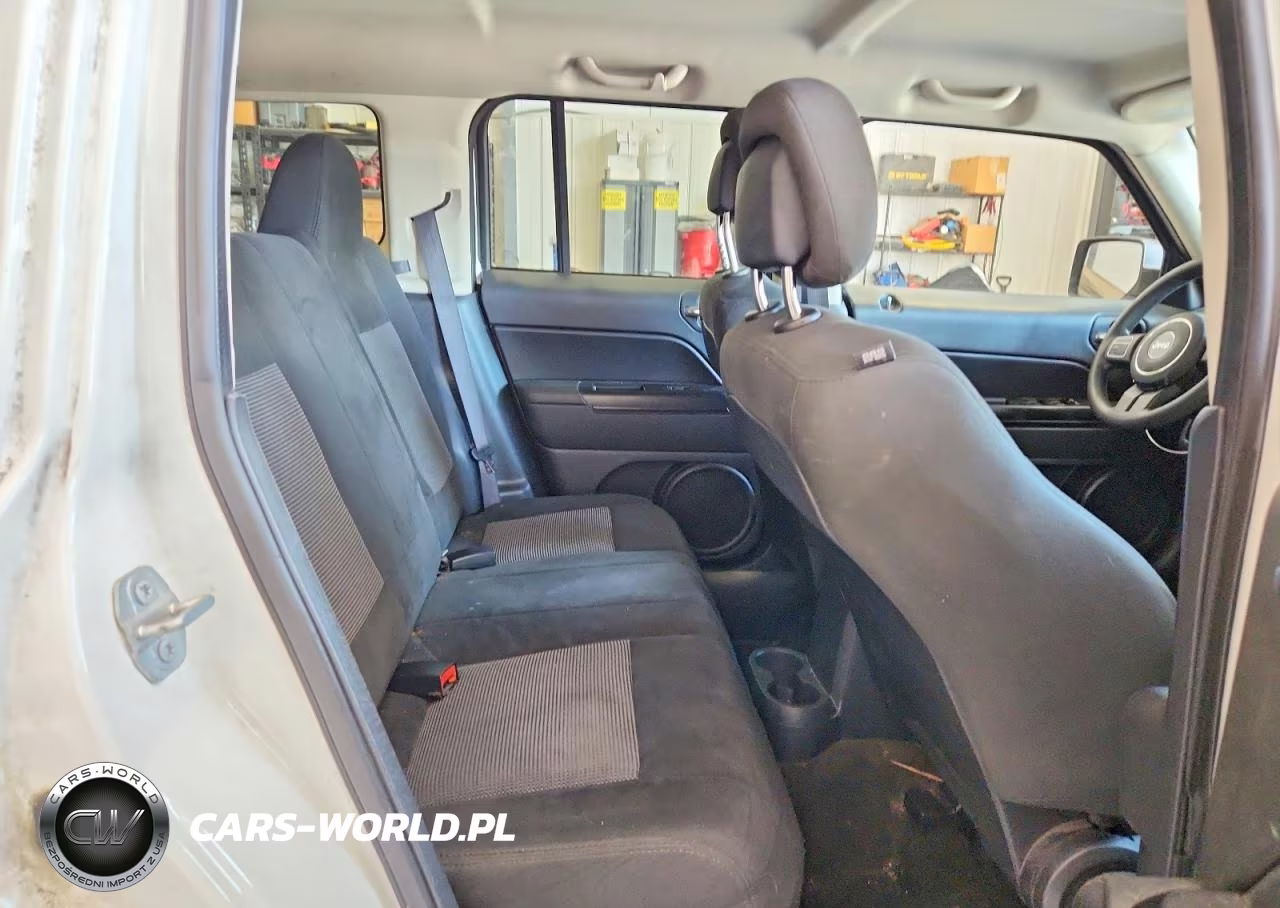 2016 Jeep Patriot Sport VIN:1C4NJPBA2GD743506 - 11