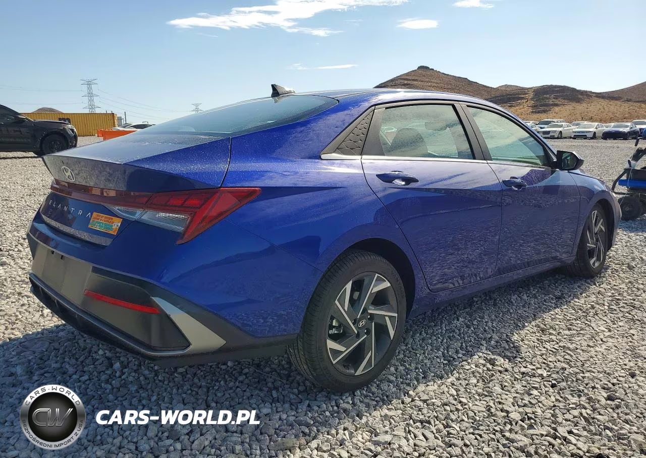 2025 Hyundai Elantra Sel VIN:KMHLS4DG6SU972974 - 3