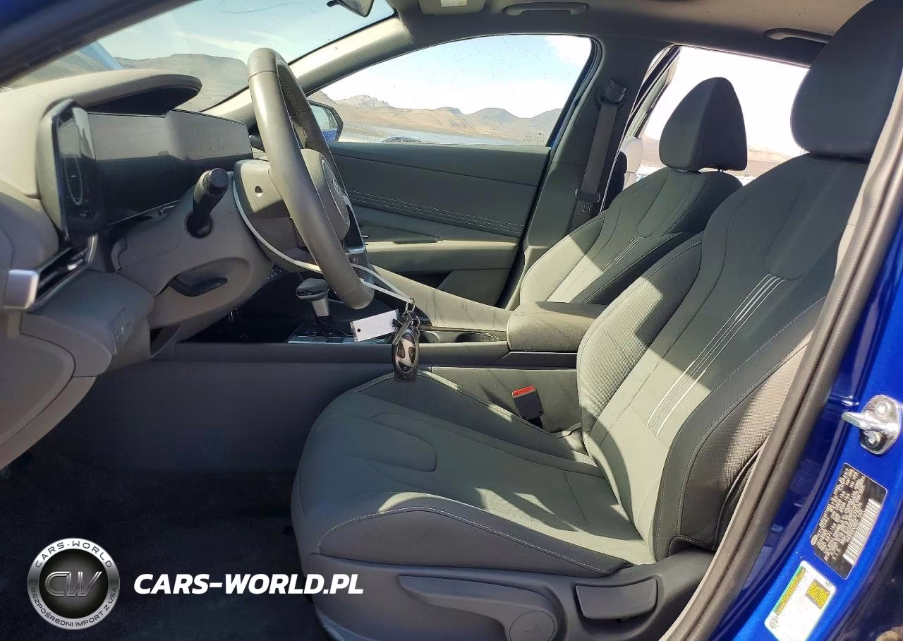 2025 Hyundai Elantra Sel VIN:KMHLS4DG6SU972974 - 7