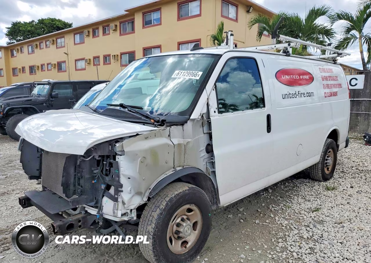 2021 Chevrolet Express G2500 VIN:1GCWGAFP5M1303789 - 1
