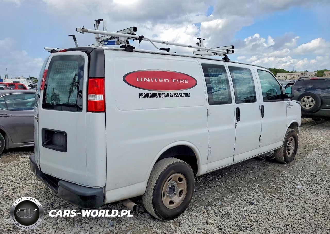 2021 Chevrolet Express G2500 VIN:1GCWGAFP5M1303789 - 3