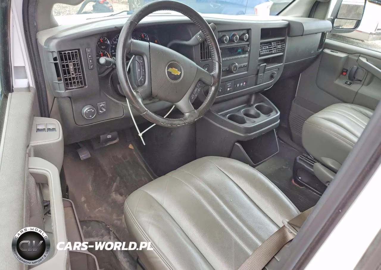 2021 Chevrolet Express G2500 VIN:1GCWGAFP5M1303789 - 8