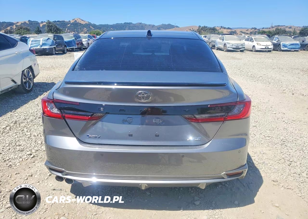 2026 Toyota Camry Xse VIN:4T1DAACKXTU322672 - 6