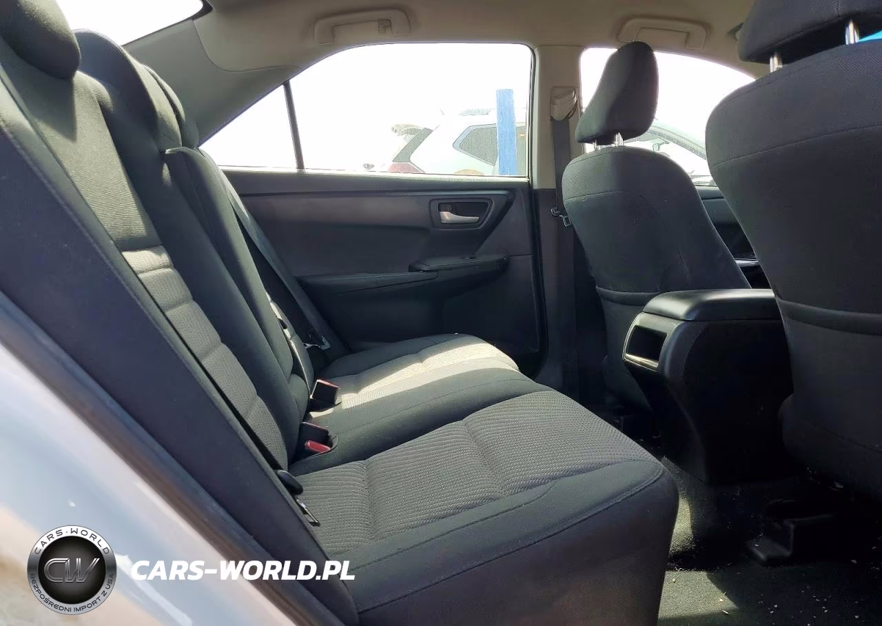 2016 Toyota Camry Le VIN:4T1BF1FK2GU239795 - 10