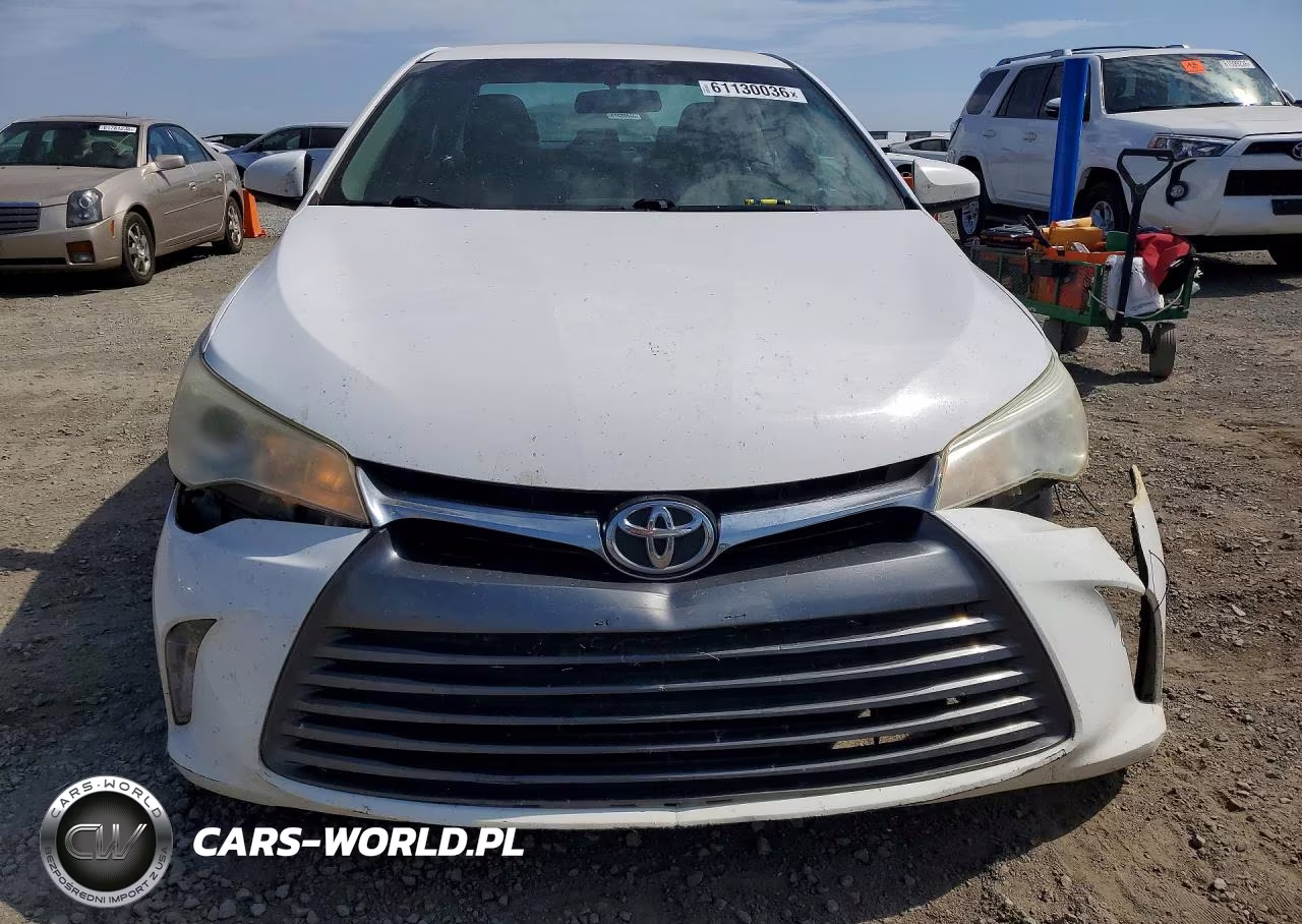 2016 Toyota Camry Le VIN:4T1BF1FK2GU239795 - 5