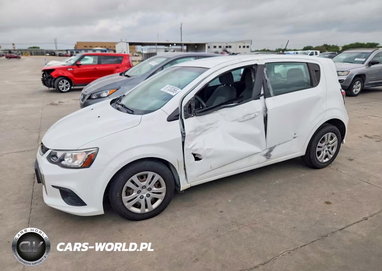 2020 Chevrolet Sonic – zdjęcie 1 z 12