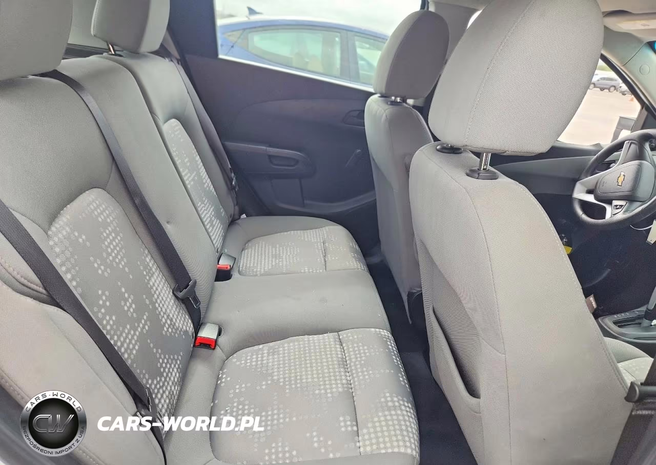 2020 Chevrolet Sonic VIN:1G1JG6SB3L4111990 - 10