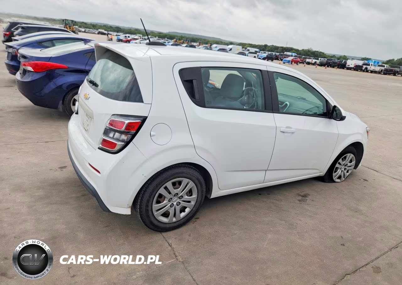 2020 Chevrolet Sonic VIN:1G1JG6SB3L4111990 - 3