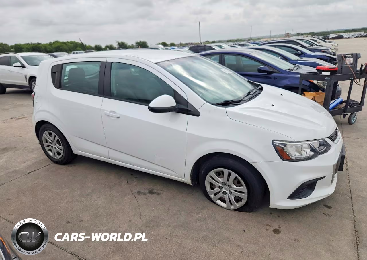 2020 Chevrolet Sonic VIN:1G1JG6SB3L4111990 - 4