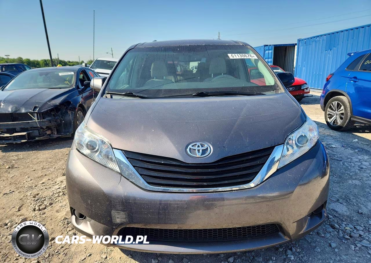 2013 Toyota Sienna Le VIN:5TDKK3DC2DS292682 - 5