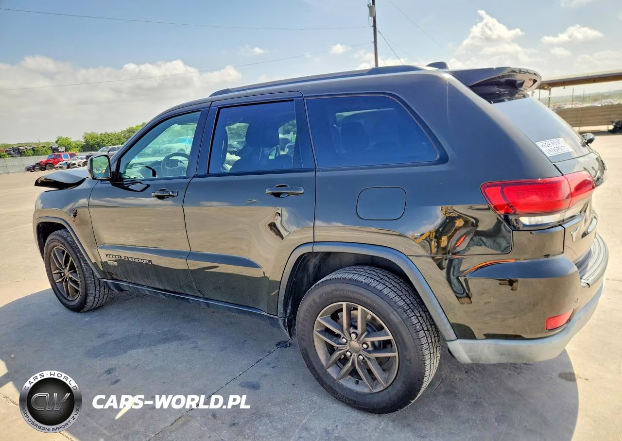 2016 Jeep Grand Cherokee Laredo VIN:1C4RJEAG4GC436646 - 2