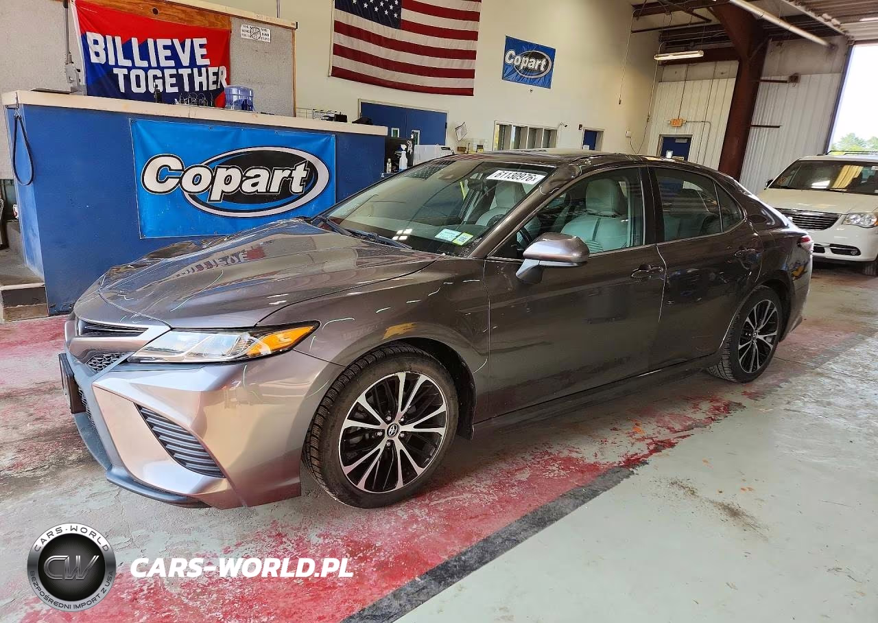 2020 Toyota Camry Se