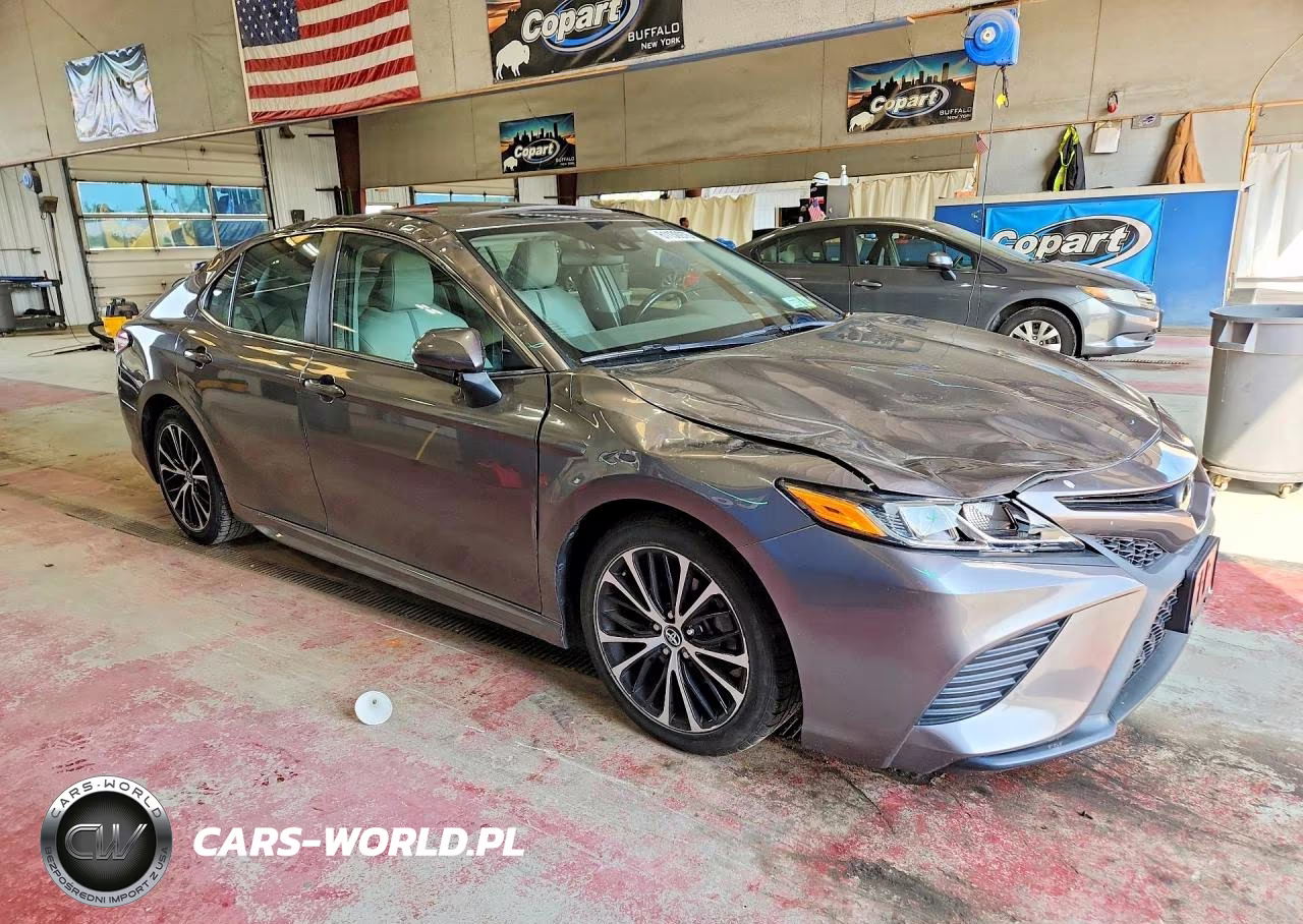 2020 Toyota Camry Se VIN:4T1G11AKXLU917375 - 4